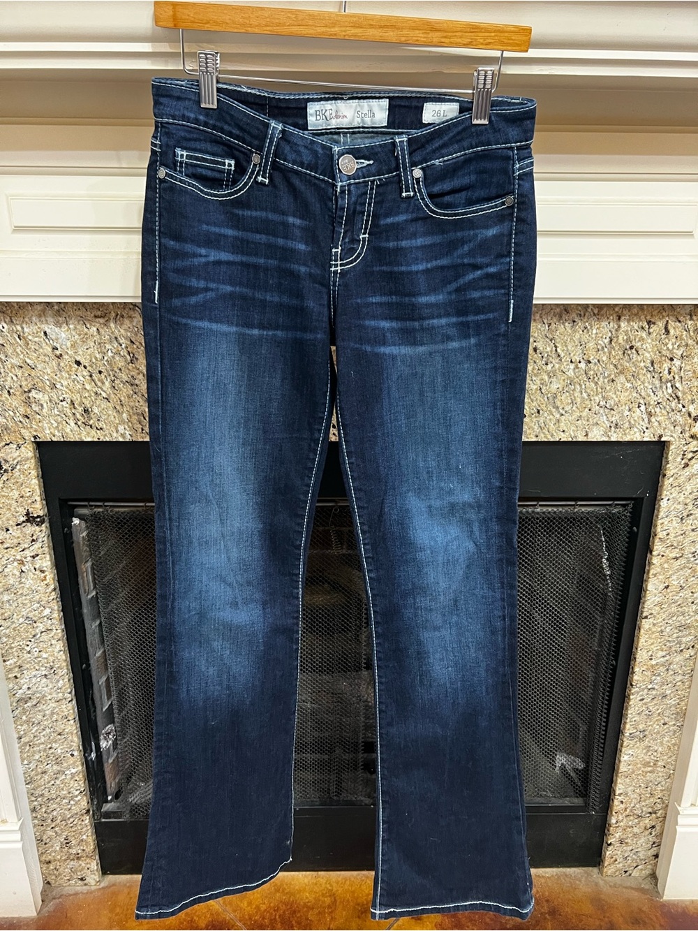 BKE Women’s Dark Blue Wide Leg Jeans - Stella. Size 26L